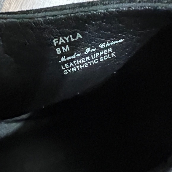 Cute and comfy Donald J. Pliner Booties - Picture 6 of 8